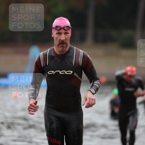 14.09.2025 - Stadtparktriathlon Michael Strokosch http://msf.ph/oto/8864628 14.09.2025 08:53:16 Schwimmen 317, 359, 378 meine-sportfotos.de