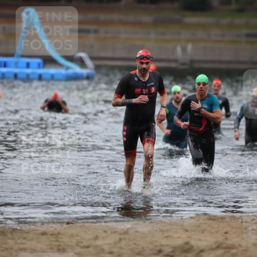 14.09.2025 - Stadtparktriathlon Michael Strokosch http://msf.ph/oto/8864648 14.09.2025 08:53:23 Schwimmen 356, 357, 378, 476 meine-sportfotos.de