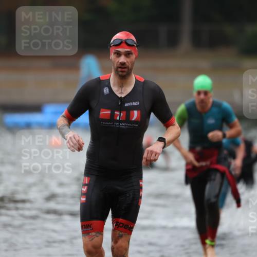 14.09.2025 - Stadtparktriathlon Michael Strokosch http://msf.ph/oto/8864661 14.09.2025 08:53:27 Schwimmen 346, 356, 357, 476, 480 meine-sportfotos.de