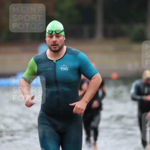 14.09.2025 - Stadtparktriathlon Michael Strokosch http://msf.ph/oto/8864682 14.09.2025 08:53:33 Schwimmen 346, 356, 357, 476, 480 meine-sportfotos.de