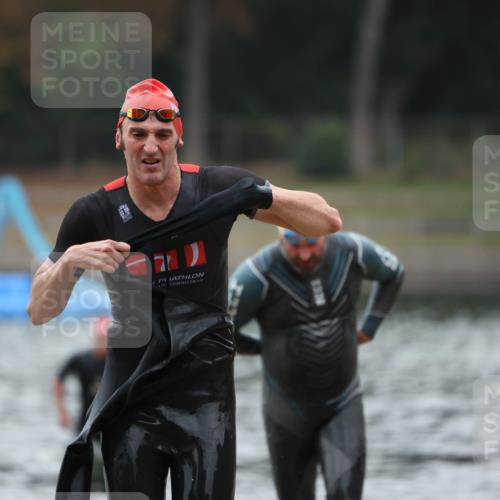 14.09.2025 - Stadtparktriathlon Michael Strokosch http://msf.ph/oto/8864700 14.09.2025 08:53:37 Schwimmen 312, 346, 356, 480 meine-sportfotos.de