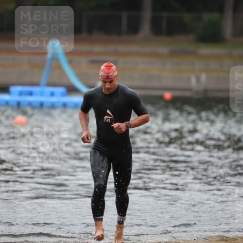 14.09.2025 - Stadtparktriathlon Michael Strokosch http://msf.ph/oto/8864712 14.09.2025 08:53:43 Schwimmen 312, 346 meine-sportfotos.de