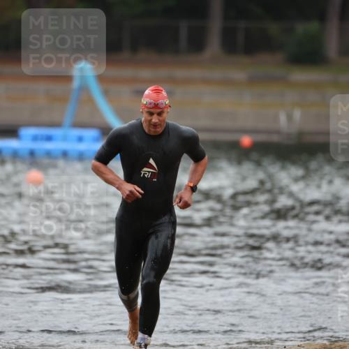 14.09.2025 - Stadtparktriathlon Michael Strokosch http://msf.ph/oto/8864715 14.09.2025 08:53:44 Schwimmen 312 meine-sportfotos.de