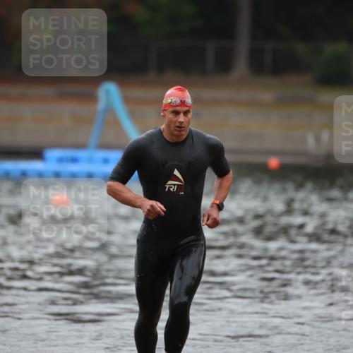 14.09.2025 - Stadtparktriathlon Michael Strokosch http://msf.ph/oto/8864717 14.09.2025 08:53:44 Schwimmen 312 meine-sportfotos.de