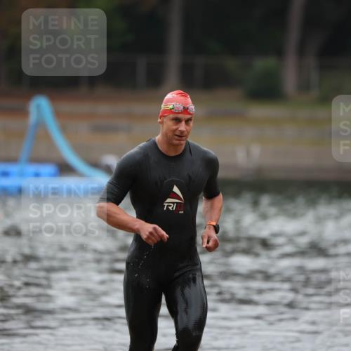 14.09.2025 - Stadtparktriathlon Michael Strokosch http://msf.ph/oto/8864720 14.09.2025 08:53:45 Schwimmen 312 meine-sportfotos.de