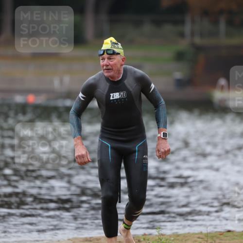 14.09.2025 - Stadtparktriathlon Michael Strokosch http://msf.ph/oto/8864752 14.09.2025 08:54:26 Schwimmen 302 meine-sportfotos.de