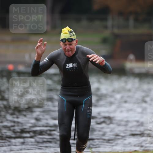 14.09.2025 - Stadtparktriathlon Michael Strokosch http://msf.ph/oto/8864755 14.09.2025 08:54:26 Schwimmen 302 meine-sportfotos.de