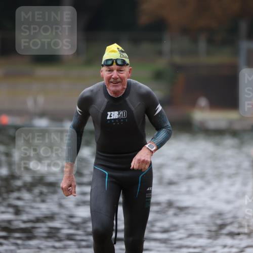 14.09.2025 - Stadtparktriathlon Michael Strokosch http://msf.ph/oto/8864758 14.09.2025 08:54:27 Schwimmen 302 meine-sportfotos.de