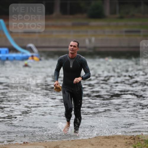 14.09.2025 - Stadtparktriathlon Michael Strokosch http://msf.ph/oto/8864785 14.09.2025 08:57:12 Schwimmen 338 meine-sportfotos.de
