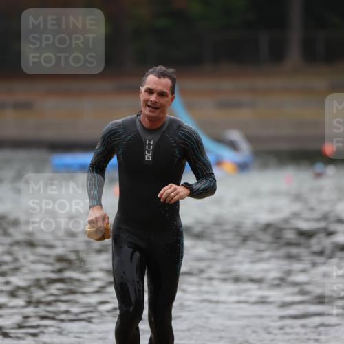 14.09.2025 - Stadtparktriathlon Michael Strokosch http://msf.ph/oto/8864794 14.09.2025 08:57:16 Schwimmen 338 meine-sportfotos.de