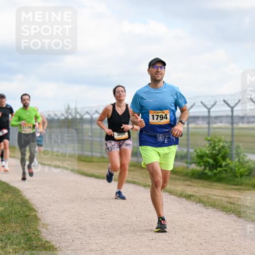 14.09.2025 - Airport Race Dr. Thomas Lammeyer http://msf.ph/oto/8864801 14.09.2025 12:04:59 Laufen 500, 1794 meine-sportfotos.de