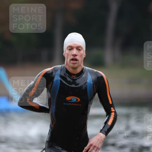 14.09.2025 - Stadtparktriathlon Michael Strokosch http://msf.ph/oto/8864887 14.09.2025 08:59:27 Schwimmen 413 meine-sportfotos.de