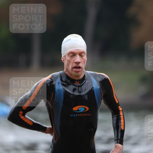 14.09.2025 - Stadtparktriathlon Michael Strokosch http://msf.ph/oto/8864888 14.09.2025 08:59:27 Schwimmen 413 meine-sportfotos.de