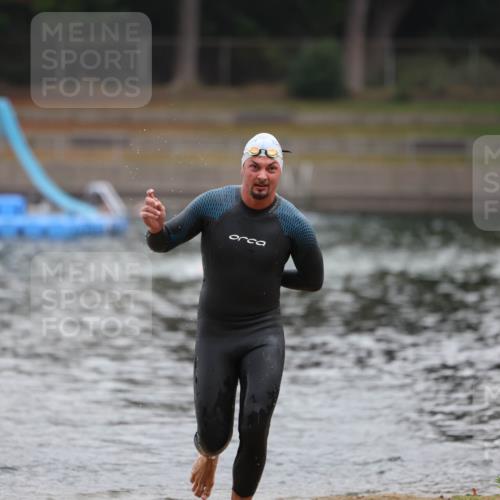 14.09.2025 - Stadtparktriathlon Michael Strokosch http://msf.ph/oto/8864918 14.09.2025 08:59:43 Schwimmen 414 meine-sportfotos.de