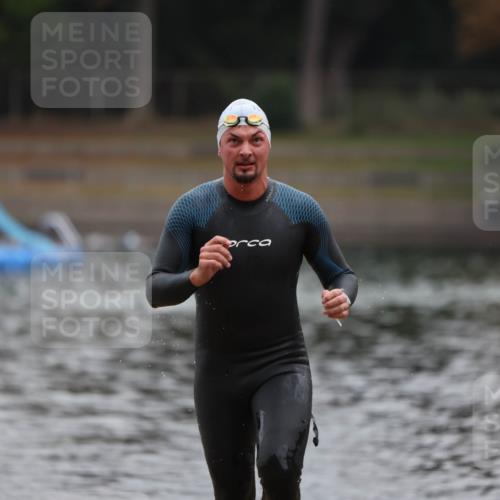 14.09.2025 - Stadtparktriathlon Michael Strokosch http://msf.ph/oto/8864923 14.09.2025 08:59:44 Schwimmen 414 meine-sportfotos.de