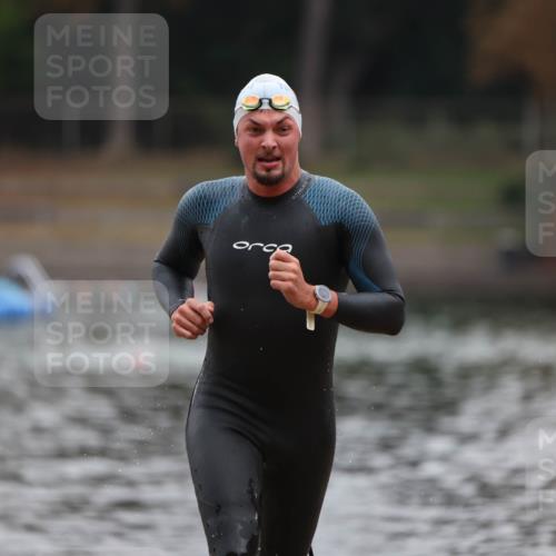 14.09.2025 - Stadtparktriathlon Michael Strokosch http://msf.ph/oto/8864926 14.09.2025 08:59:44 Schwimmen 414 meine-sportfotos.de