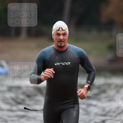 14.09.2025 - Stadtparktriathlon Michael Strokosch http://msf.ph/oto/8864928 14.09.2025 08:59:45 Schwimmen 414 meine-sportfotos.de