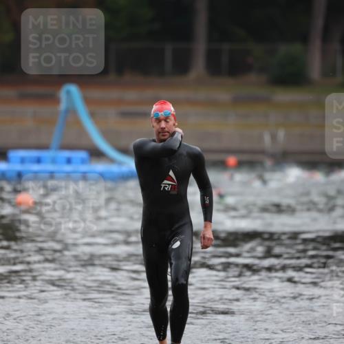 14.09.2025 - Stadtparktriathlon Michael Strokosch http://msf.ph/oto/8864990 14.09.2025 09:00:20 Schwimmen 416 meine-sportfotos.de