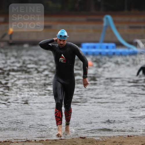 14.09.2025 - Stadtparktriathlon Michael Strokosch http://msf.ph/oto/8865026 14.09.2025 09:00:38 Schwimmen 435 meine-sportfotos.de