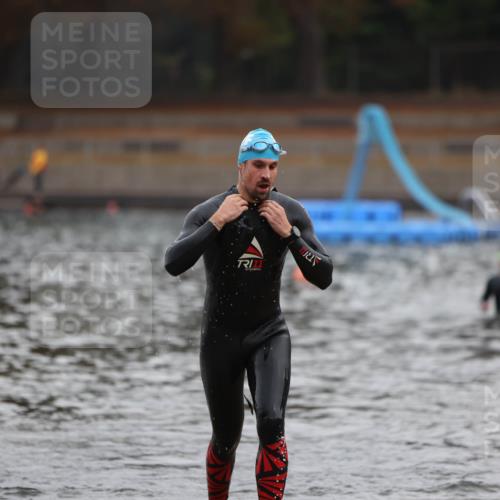 14.09.2025 - Stadtparktriathlon Michael Strokosch http://msf.ph/oto/8865031 14.09.2025 09:00:39 Schwimmen 435 meine-sportfotos.de