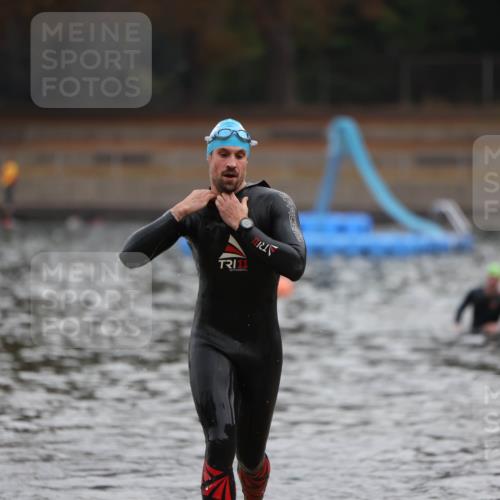 14.09.2025 - Stadtparktriathlon Michael Strokosch http://msf.ph/oto/8865033 14.09.2025 09:00:39 Schwimmen 435 meine-sportfotos.de