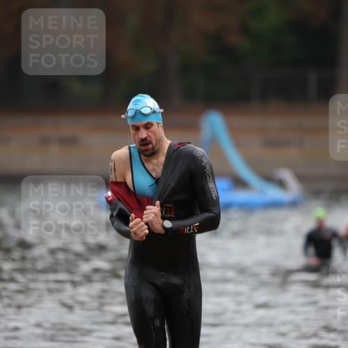 14.09.2025 - Stadtparktriathlon Michael Strokosch http://msf.ph/oto/8865036 14.09.2025 09:00:40 Schwimmen 435 meine-sportfotos.de