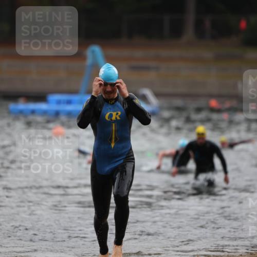 14.09.2025 - Stadtparktriathlon Michael Strokosch http://msf.ph/oto/8865114 14.09.2025 09:01:12 Schwimmen 403, 431, 436 meine-sportfotos.de