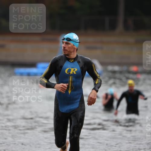 14.09.2025 - Stadtparktriathlon Michael Strokosch http://msf.ph/oto/8865117 14.09.2025 09:01:13 Schwimmen 403, 431, 436 meine-sportfotos.de
