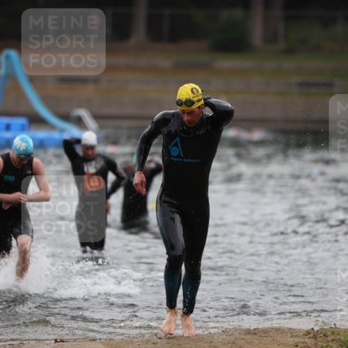 14.09.2025 - Stadtparktriathlon Michael Strokosch http://msf.ph/oto/8865132 14.09.2025 09:01:19 Schwimmen 403, 412, 436 meine-sportfotos.de