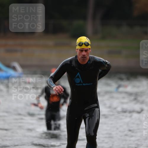 14.09.2025 - Stadtparktriathlon Michael Strokosch http://msf.ph/oto/8865143 14.09.2025 09:01:21 Schwimmen 386, 403, 412, 436 meine-sportfotos.de