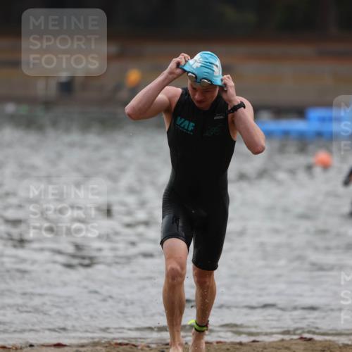14.09.2025 - Stadtparktriathlon Michael Strokosch http://msf.ph/oto/8865148 14.09.2025 09:01:22 Schwimmen 386, 403, 412, 436 meine-sportfotos.de