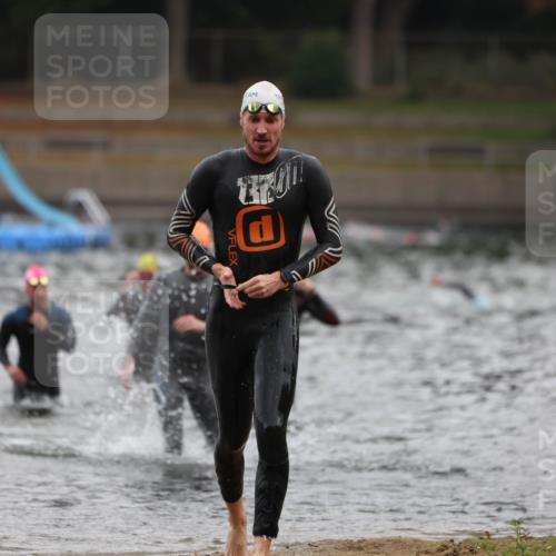 14.09.2025 - Stadtparktriathlon Michael Strokosch http://msf.ph/oto/8865162 14.09.2025 09:01:26 Schwimmen 386, 402, 403, 412, 436 meine-sportfotos.de