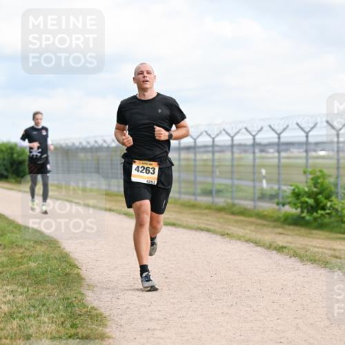 14.09.2025 - Airport Race Dr. Thomas Lammeyer http://msf.ph/oto/8865168 14.09.2025 12:05:31 Laufen 4263, 4263 meine-sportfotos.de
