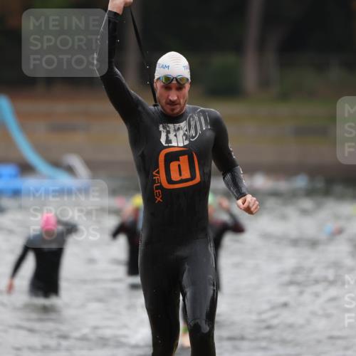 14.09.2025 - Stadtparktriathlon Michael Strokosch http://msf.ph/oto/8865171 14.09.2025 09:01:27 Schwimmen 386, 402, 403, 412, 436 meine-sportfotos.de