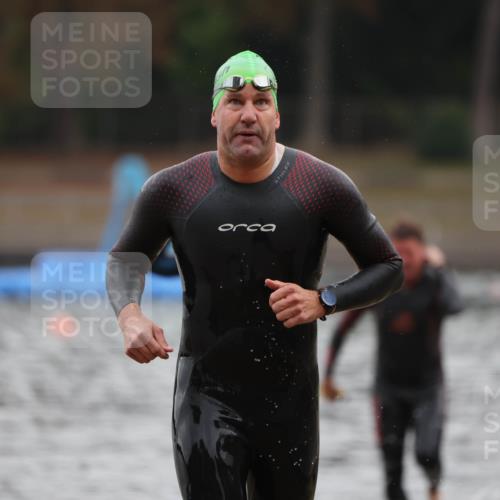 14.09.2025 - Stadtparktriathlon Michael Strokosch http://msf.ph/oto/8865196 14.09.2025 09:01:35 Schwimmen 386, 402, 404, 422 meine-sportfotos.de