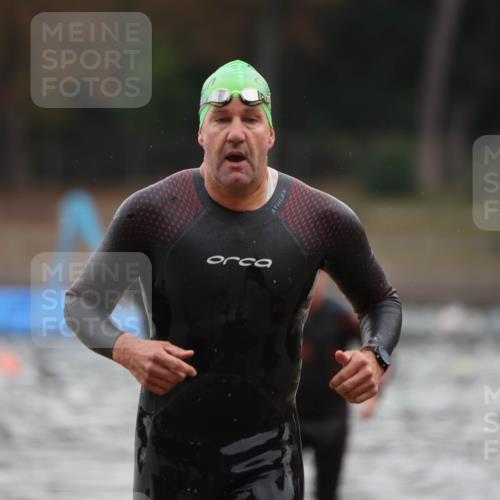 14.09.2025 - Stadtparktriathlon Michael Strokosch http://msf.ph/oto/8865198 14.09.2025 09:01:36 Schwimmen 386, 402, 404, 422 meine-sportfotos.de