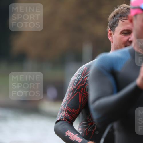 14.09.2025 - Stadtparktriathlon Michael Strokosch http://msf.ph/oto/8865211 14.09.2025 09:01:41 Schwimmen 404, 422 meine-sportfotos.de