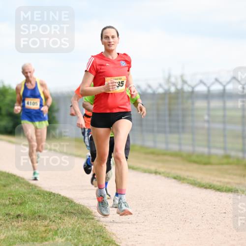 14.09.2025 - Airport Race Dr. Thomas Lammeyer http://msf.ph/oto/8865220 14.09.2025 12:05:38 Laufen 4105, 35 meine-sportfotos.de