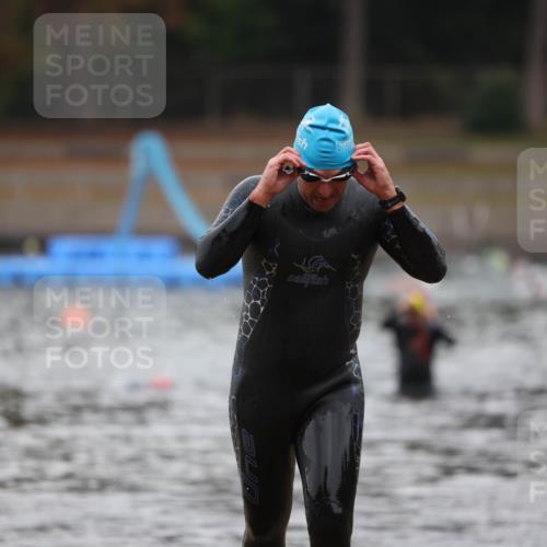 14.09.2025 - Stadtparktriathlon Michael Strokosch http://msf.ph/oto/8865232 14.09.2025 09:02:02 Schwimmen 397 meine-sportfotos.de