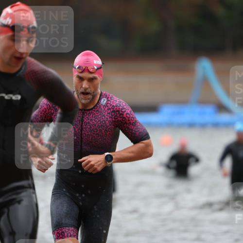 14.09.2025 - Stadtparktriathlon Michael Strokosch http://msf.ph/oto/8865325 14.09.2025 09:03:01 Schwimmen 393, 400, 401, 410, 425 meine-sportfotos.de