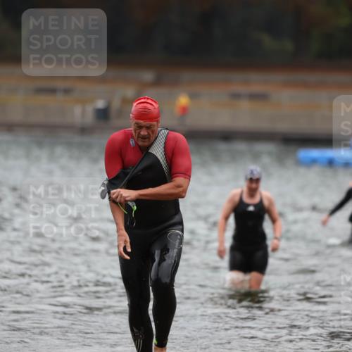 14.09.2025 - Stadtparktriathlon Michael Strokosch http://msf.ph/oto/8865329 14.09.2025 09:03:04 Schwimmen 382, 393, 400, 401, 410, 418, 425 meine-sportfotos.de