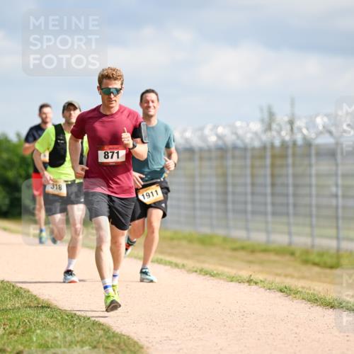 14.09.2025 - Airport Race Dr. Thomas Lammeyer http://msf.ph/oto/8865330 14.09.2025 12:05:46 Laufen 318, 871, 1911 meine-sportfotos.de