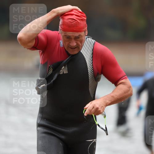 14.09.2025 - Stadtparktriathlon Michael Strokosch http://msf.ph/oto/8865343 14.09.2025 09:03:08 Schwimmen 382, 389, 392, 393, 400, 410, 418 meine-sportfotos.de