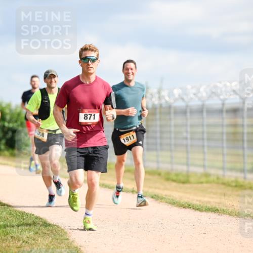 14.09.2025 - Airport Race Dr. Thomas Lammeyer http://msf.ph/oto/8865349 14.09.2025 12:05:47 Laufen 318, 871, 1911 meine-sportfotos.de