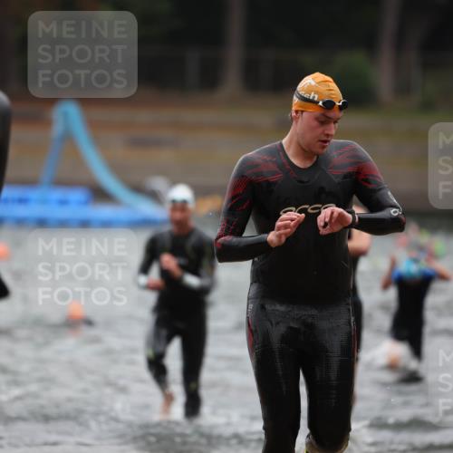 14.09.2025 - Stadtparktriathlon Michael Strokosch http://msf.ph/oto/8865351 14.09.2025 09:03:12 Schwimmen 382, 389, 392, 393, 400, 410, 418, 430, 437 meine-sportfotos.de