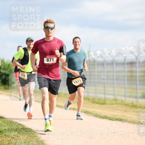 14.09.2025 - Airport Race Dr. Thomas Lammeyer http://msf.ph/oto/8865352 14.09.2025 12:05:48 Laufen 316, 871, 1911 meine-sportfotos.de