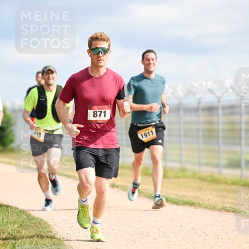 14.09.2025 - Airport Race Dr. Thomas Lammeyer http://msf.ph/oto/8865358 14.09.2025 12:05:48 Laufen 318, 871, 1911 meine-sportfotos.de