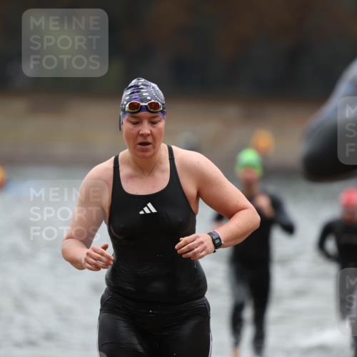 14.09.2025 - Stadtparktriathlon Michael Strokosch http://msf.ph/oto/8865359 14.09.2025 09:03:13 Schwimmen 382, 389, 392, 400, 410, 418, 430, 437 meine-sportfotos.de