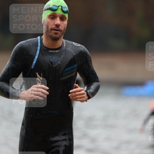 14.09.2025 - Stadtparktriathlon Michael Strokosch http://msf.ph/oto/8865376 14.09.2025 09:03:18 Schwimmen 382, 387, 389, 392, 418, 430, 437 meine-sportfotos.de