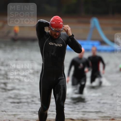 14.09.2025 - Stadtparktriathlon Michael Strokosch http://msf.ph/oto/8865380 14.09.2025 09:03:21 Schwimmen 387, 389, 392, 430, 434, 437 meine-sportfotos.de